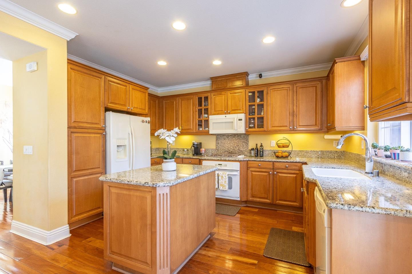 Detail Gallery Image 14 of 80 For 7197 Windcliff Ln, San Jose,  CA 95138 - 5 Beds | 3/1 Baths