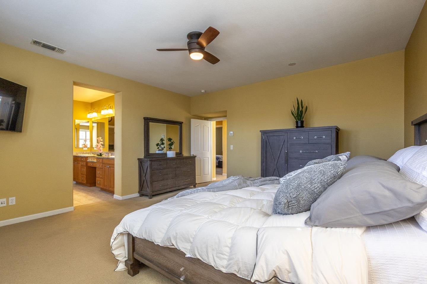 Detail Gallery Image 27 of 80 For 7197 Windcliff Ln, San Jose,  CA 95138 - 5 Beds | 3/1 Baths