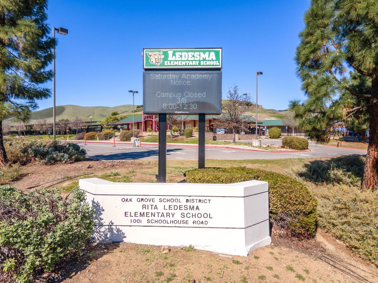 Detail Gallery Image 76 of 80 For 7197 Windcliff Ln, San Jose,  CA 95138 - 5 Beds | 3/1 Baths