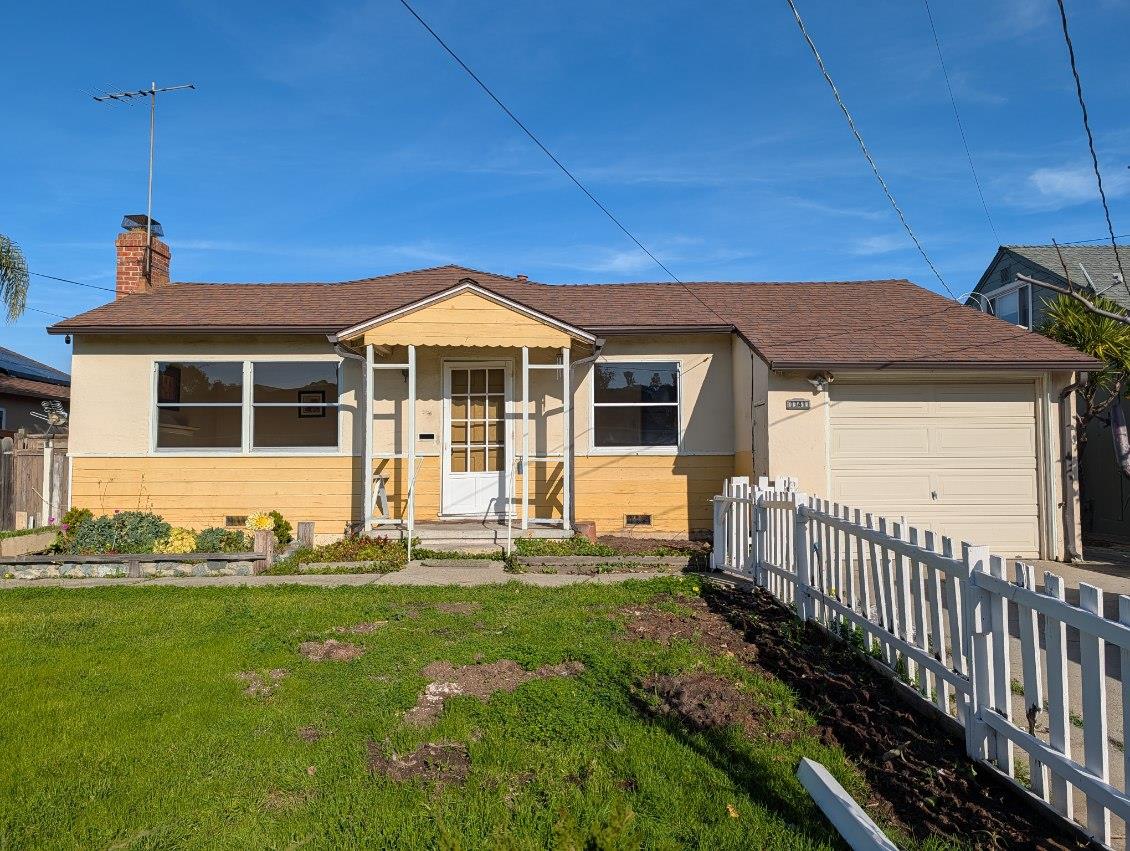 Detail Gallery Image 12 of 14 For 1141 Hiller St, Belmont,  CA 94002 - 3 Beds | 1/1 Baths