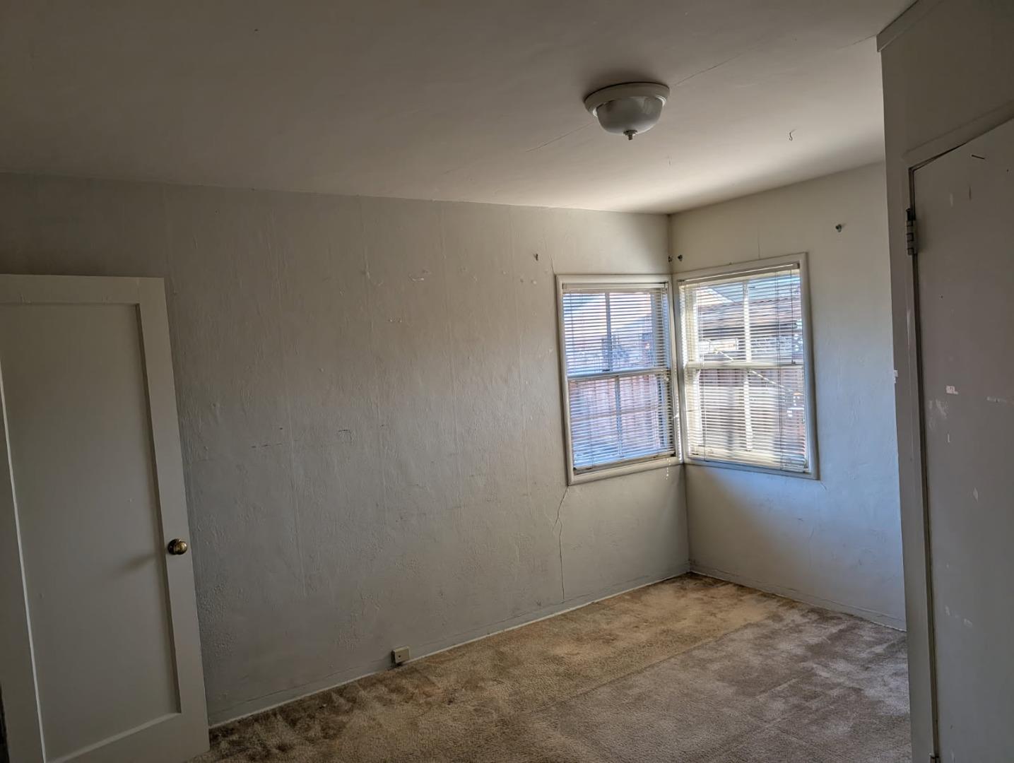 Detail Gallery Image 4 of 14 For 1141 Hiller St, Belmont,  CA 94002 - 3 Beds | 1/1 Baths