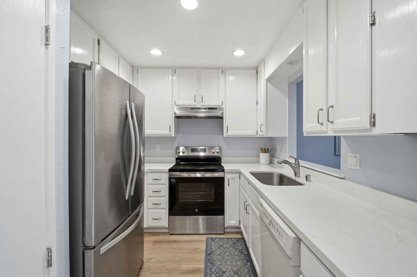 Detail Gallery Image 10 of 30 For 4619 Rothbury Cmn #60,  Fremont,  CA 94536 - 2 Beds | 2 Baths