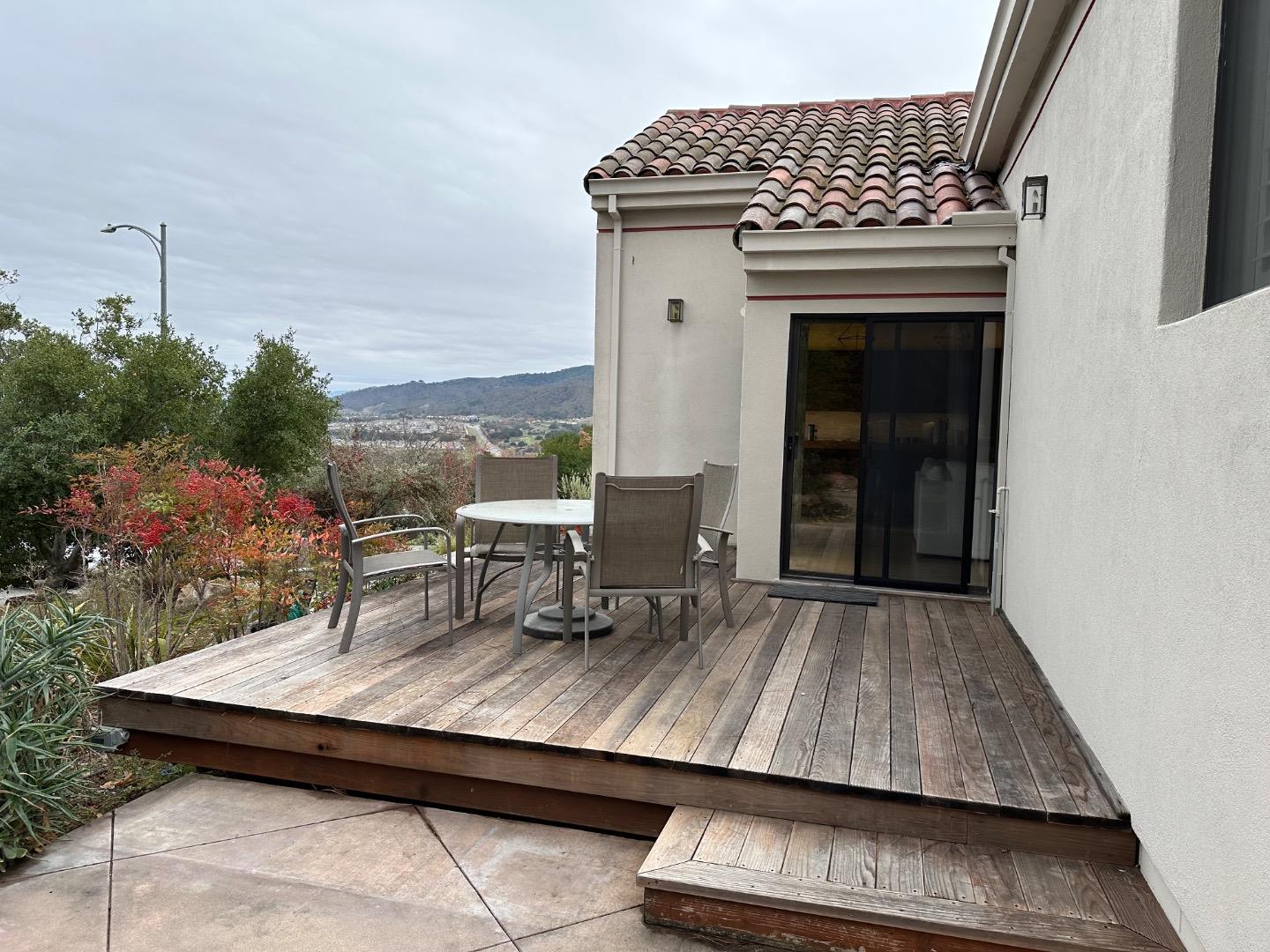 Detail Gallery Image 15 of 21 For 8255 Rancho Real, Gilroy,  CA 95020 - 3 Beds | 3/1 Baths