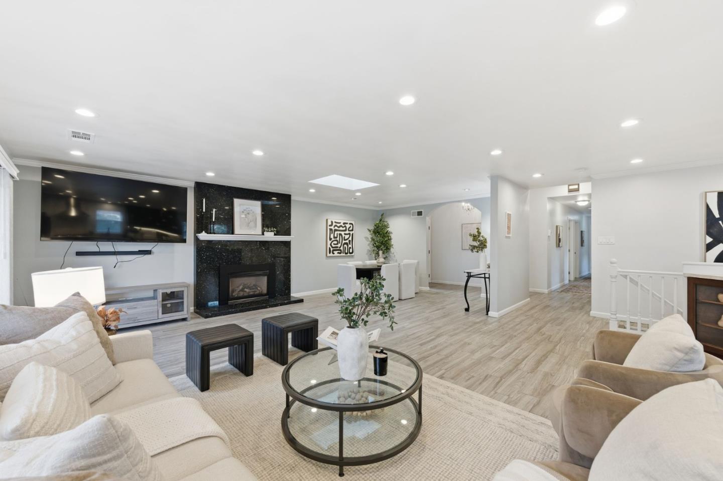 Detail Gallery Image 13 of 46 For 87 Exeter Ave, San Carlos,  CA 94070 - 4 Beds | 3 Baths