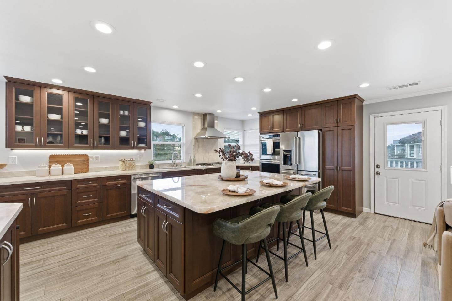 Detail Gallery Image 17 of 46 For 87 Exeter Ave, San Carlos,  CA 94070 - 4 Beds | 3 Baths