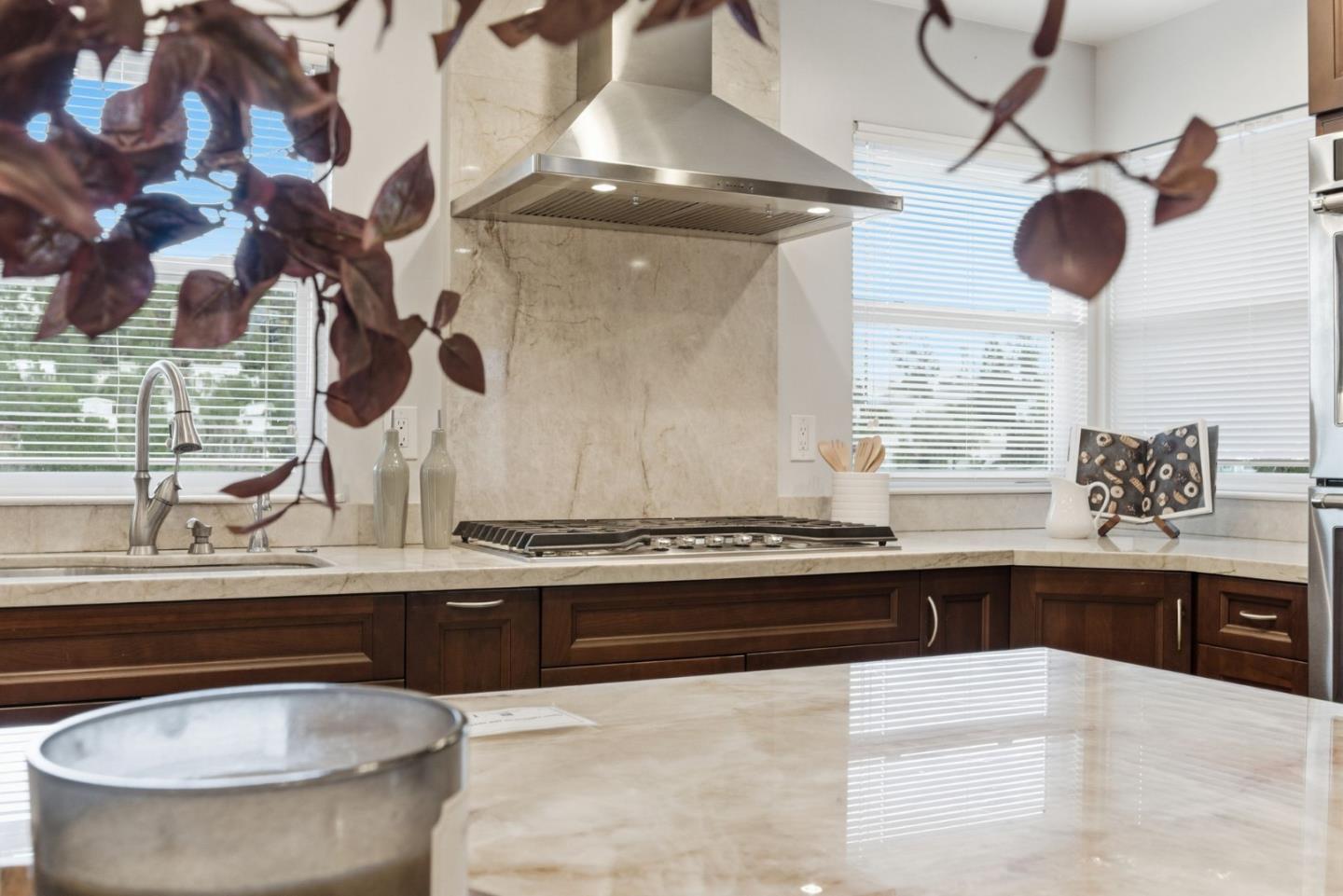 Detail Gallery Image 18 of 46 For 87 Exeter Ave, San Carlos,  CA 94070 - 4 Beds | 3 Baths