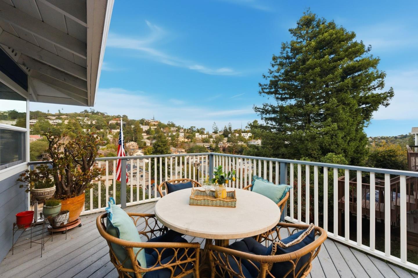 Detail Gallery Image 25 of 46 For 87 Exeter Ave, San Carlos,  CA 94070 - 4 Beds | 3 Baths