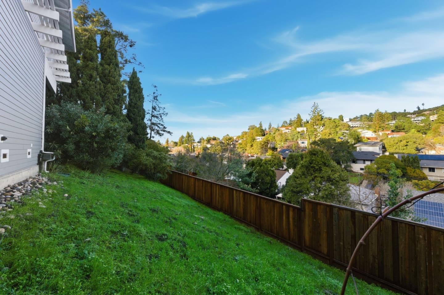 Detail Gallery Image 43 of 46 For 87 Exeter Ave, San Carlos,  CA 94070 - 4 Beds | 3 Baths