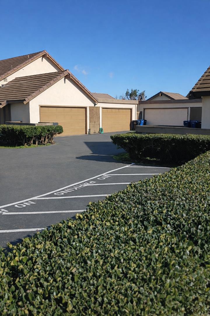 Front Image Thumbnail for ML82030821