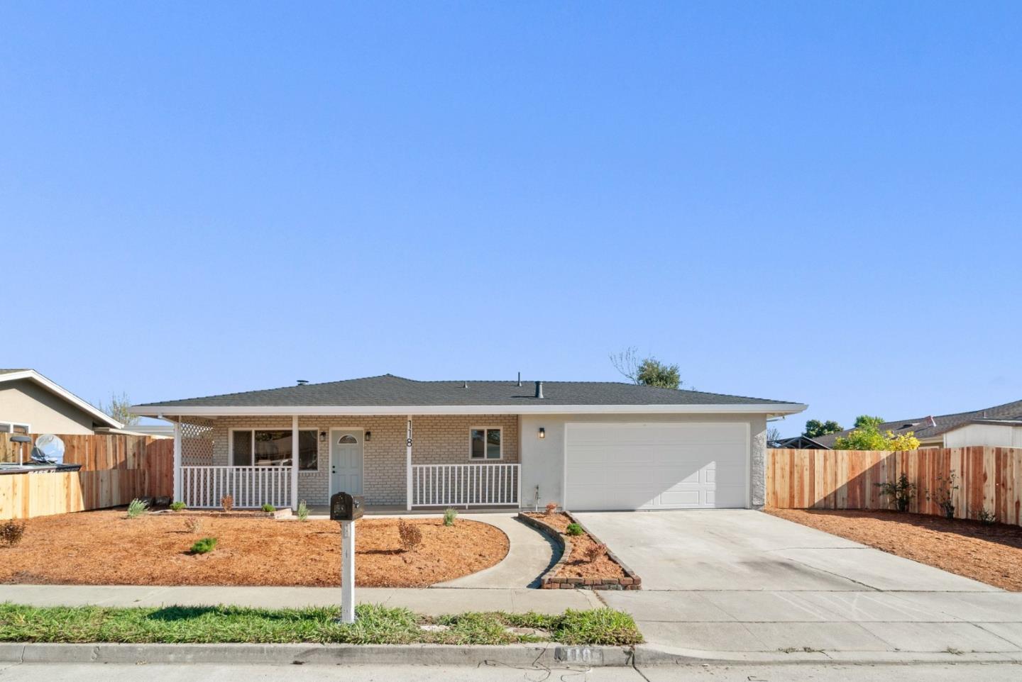 Detail Gallery Image 2 of 22 For 118 San Simeon Dr, Watsonville,  CA 95076 - 3 Beds | 2 Baths