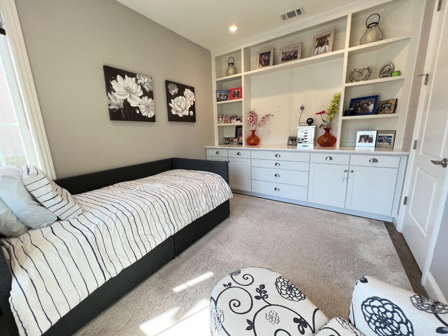 Detail Gallery Image 11 of 34 For 124 Barias Pl, Pleasanton,  CA 94566 - 3 Beds | 2/1 Baths