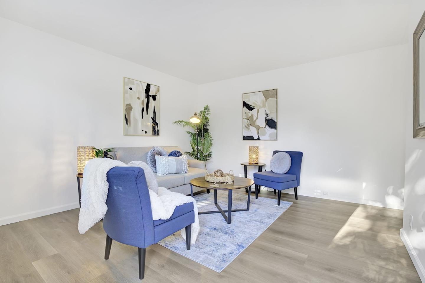 Detail Gallery Image 25 of 39 For 216 Mountain View Ave, Mountain View,  CA 94041 - 5 Beds | 5 Baths