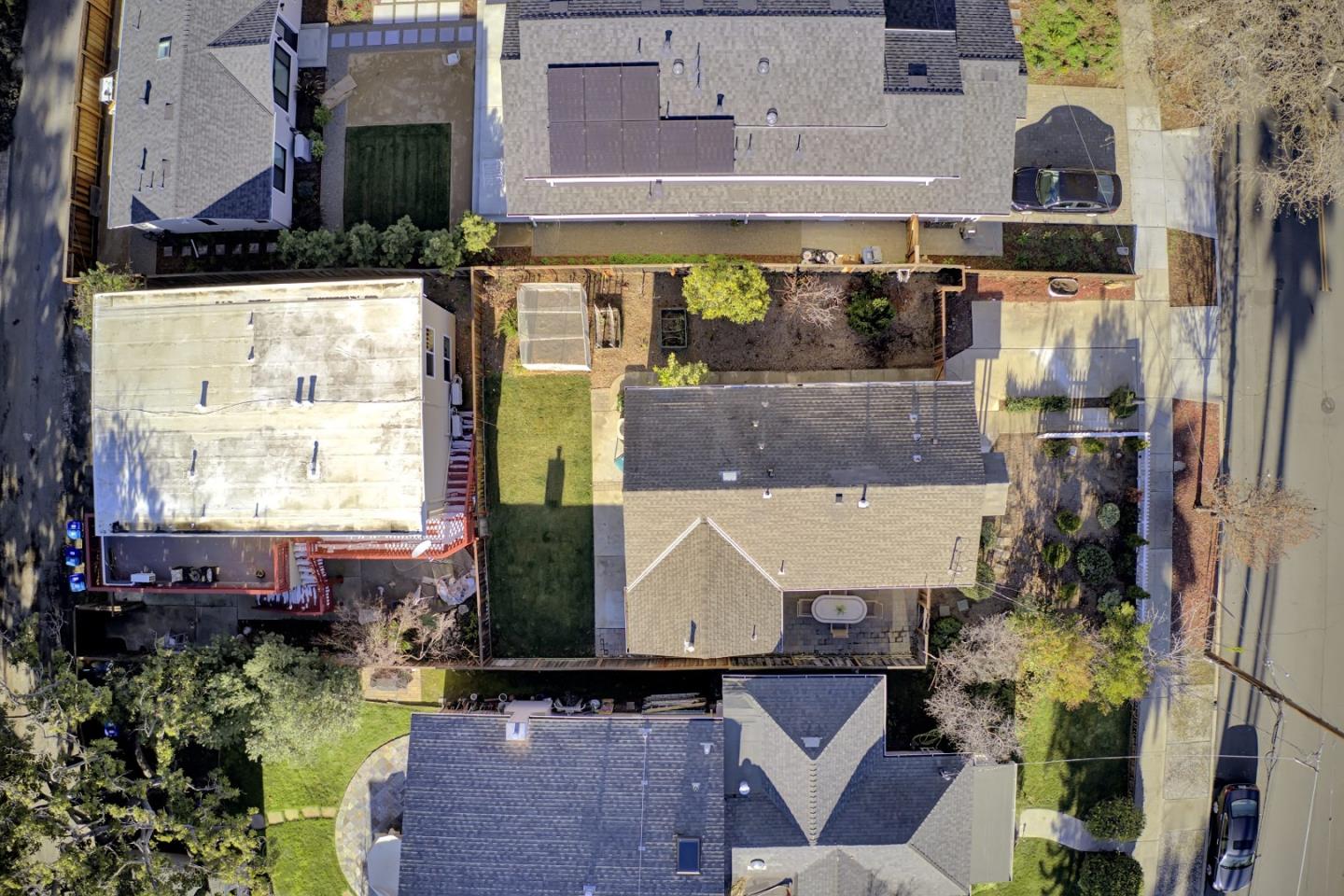 Detail Gallery Image 38 of 39 For 216 Mountain View Ave, Mountain View,  CA 94041 - 5 Beds | 5 Baths