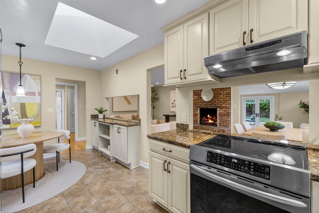 Detail Gallery Image 15 of 72 For 764 Blaisdell Ct, San Jose,  CA 95117 - 4 Beds | 2 Baths