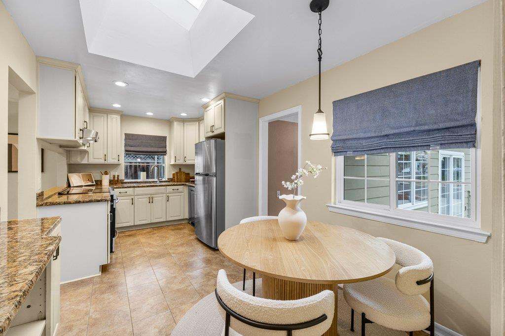 Detail Gallery Image 19 of 72 For 764 Blaisdell Ct, San Jose,  CA 95117 - 4 Beds | 2 Baths