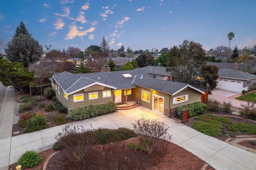 Detail Gallery Image 4 of 72 For 764 Blaisdell Ct, San Jose,  CA 95117 - 4 Beds | 2 Baths