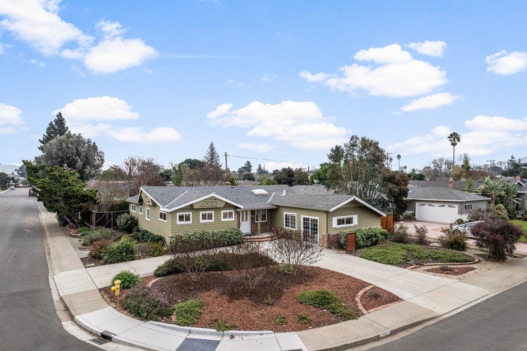 Detail Gallery Image 6 of 72 For 764 Blaisdell Ct, San Jose,  CA 95117 - 4 Beds | 2 Baths