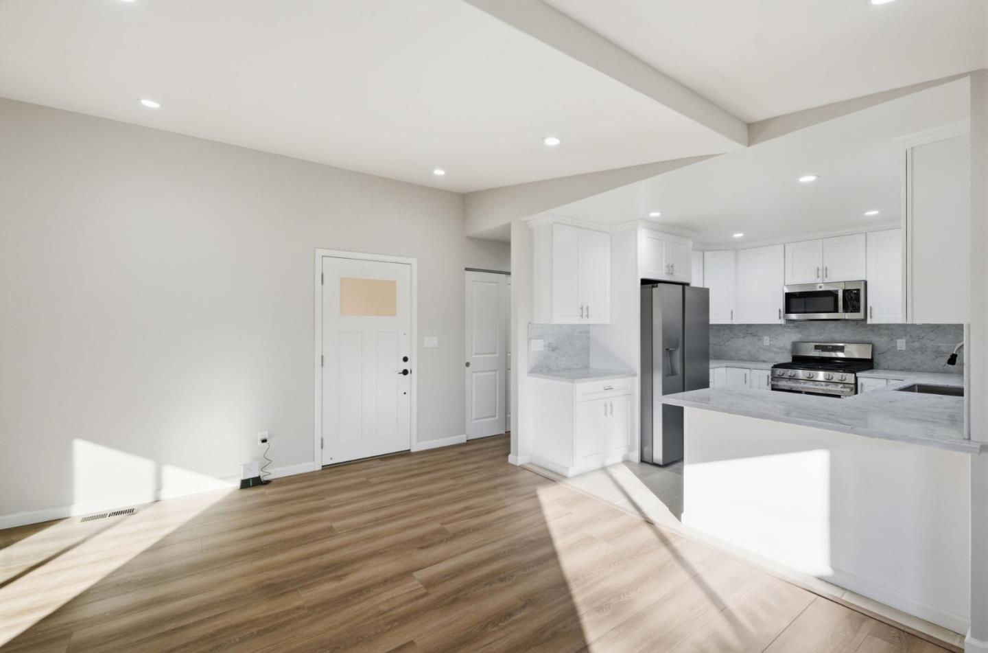 Detail Gallery Image 14 of 46 For 359 Reindollar Ave, Marina,  CA 93933 - 4 Beds | 2 Baths