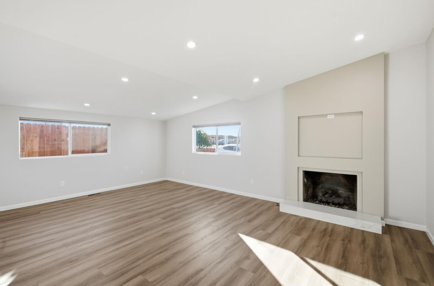 Detail Gallery Image 20 of 46 For 359 Reindollar Ave, Marina,  CA 93933 - 4 Beds | 2 Baths