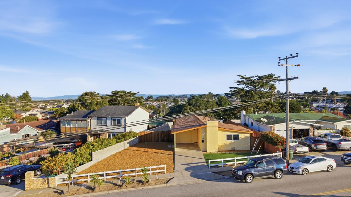 Detail Gallery Image 5 of 46 For 359 Reindollar Ave, Marina,  CA 93933 - 4 Beds | 2 Baths