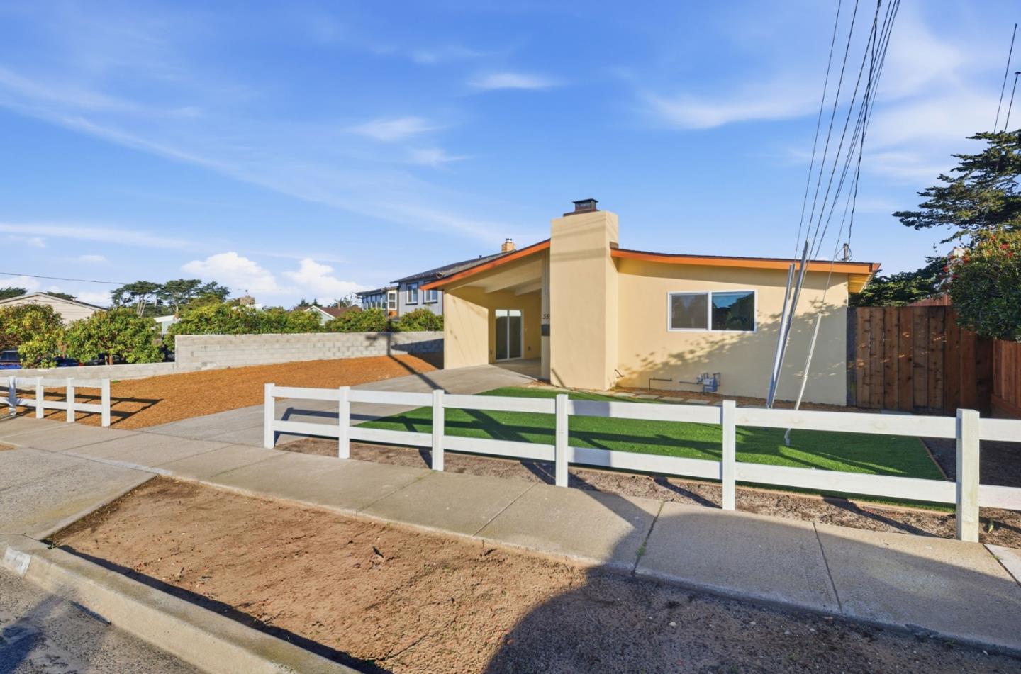 Detail Gallery Image 7 of 46 For 359 Reindollar Ave, Marina,  CA 93933 - 4 Beds | 2 Baths