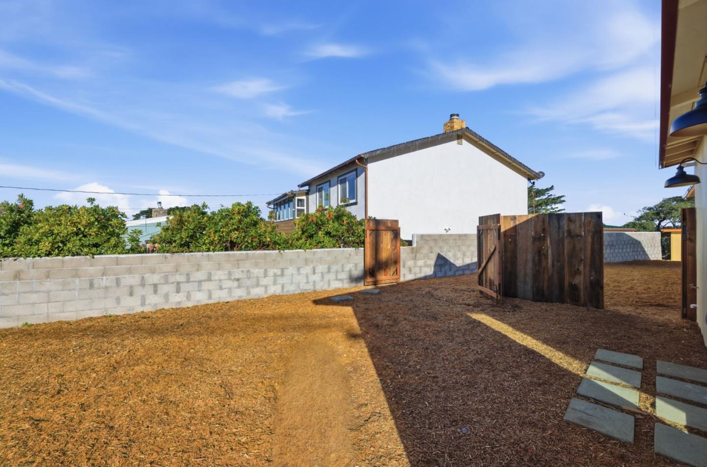 Detail Gallery Image 9 of 46 For 359 Reindollar Ave, Marina,  CA 93933 - 4 Beds | 2 Baths