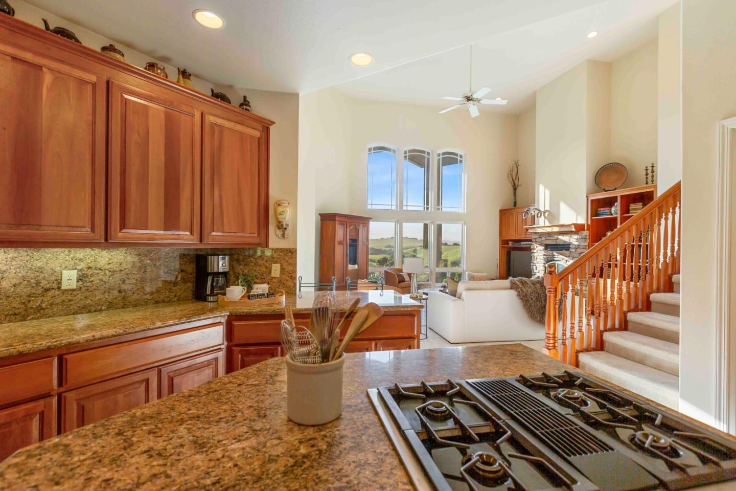 Detail Gallery Image 14 of 48 For 1860 Salinas Rd, San Juan Bautista,  CA 95045 - 4 Beds | 3 Baths