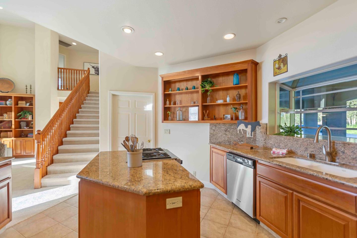 Detail Gallery Image 15 of 48 For 1860 Salinas Rd, San Juan Bautista,  CA 95045 - 4 Beds | 3 Baths