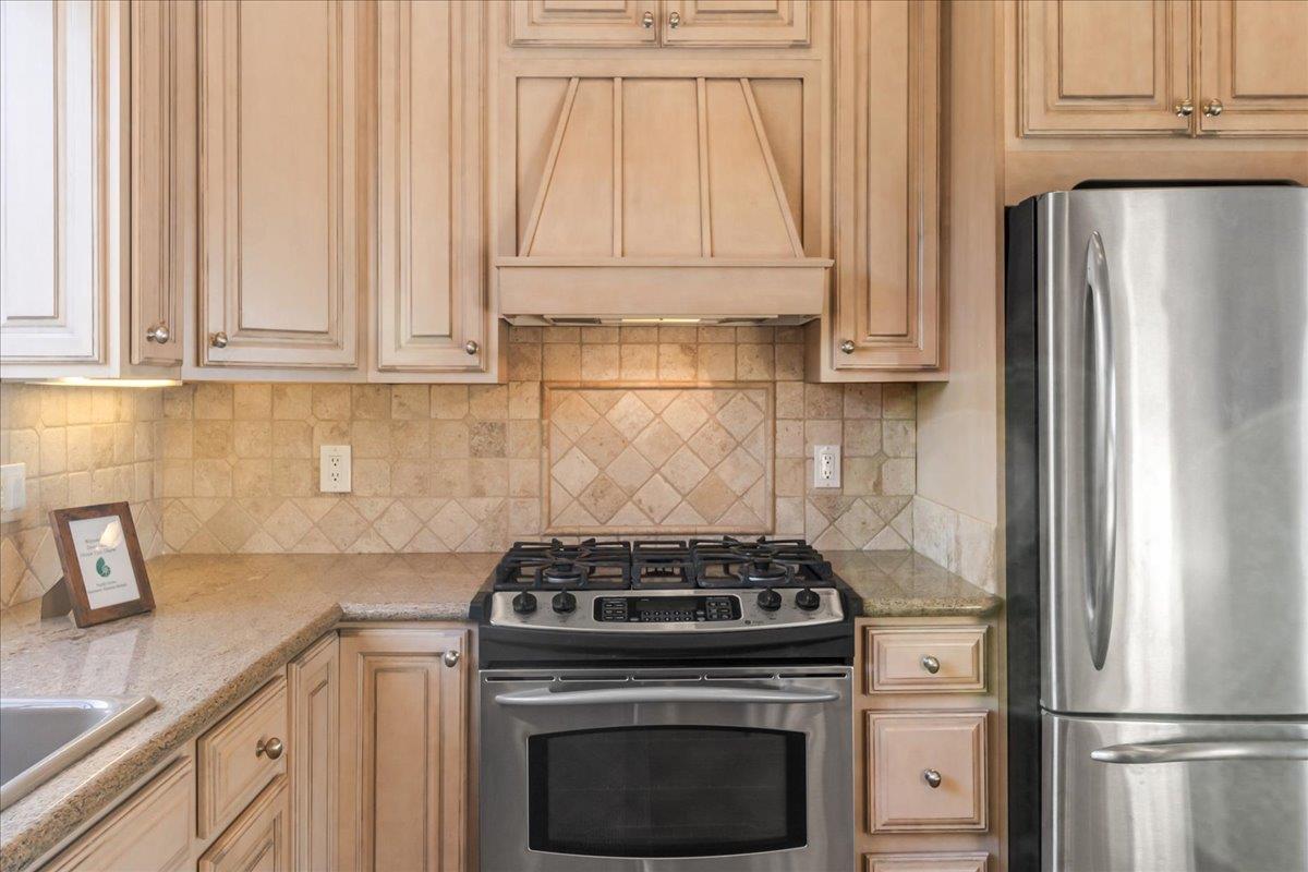 Detail Gallery Image 13 of 24 For 525 Laurel Ave, Pacific Grove,  CA 93950 - 1 Beds | 1 Baths