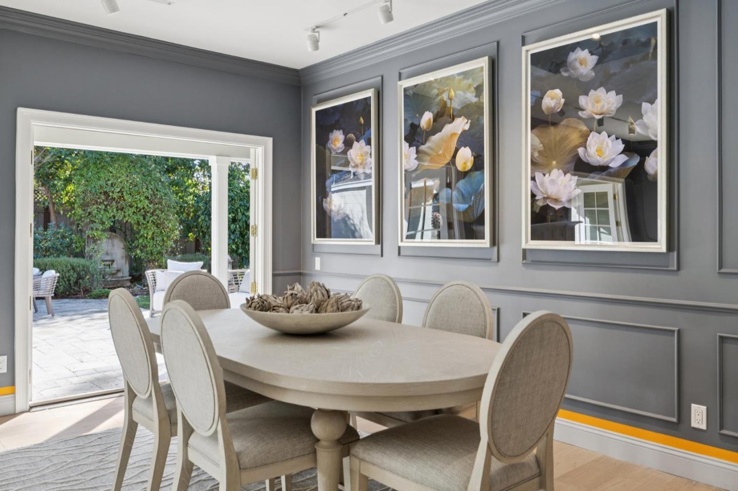 Detail Gallery Image 6 of 34 For 20 Politzer Dr, Menlo Park,  CA 94025 - 3 Beds | 3/1 Baths