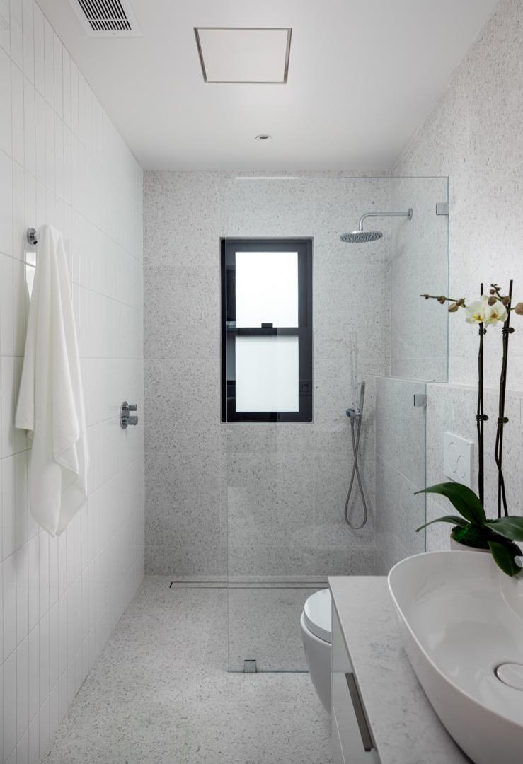 Detail Gallery Image 12 of 17 For 812 Woodland Ave, Menlo Park,  CA 94025 - 4 Beds | 4 Baths