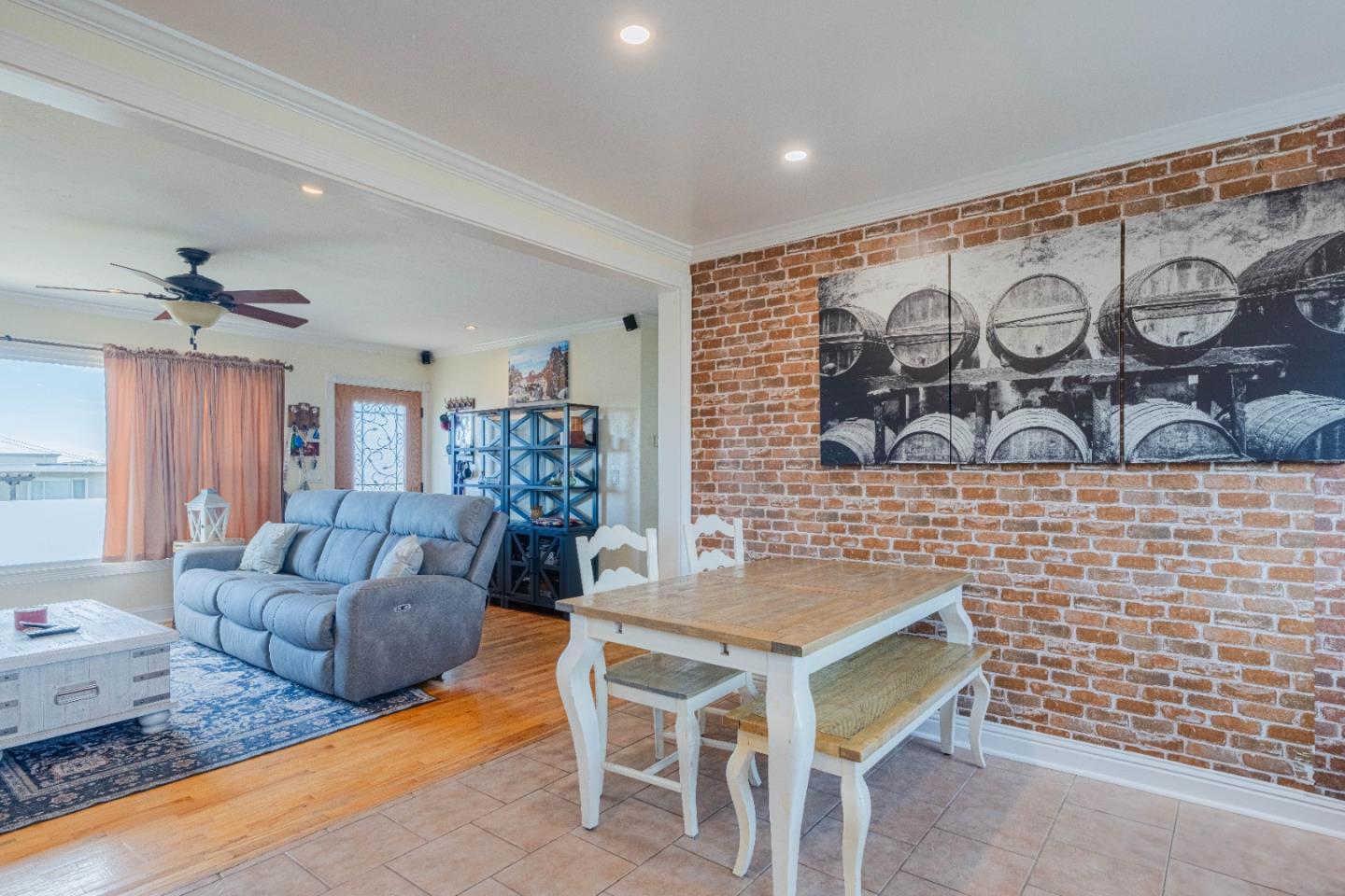 Detail Gallery Image 11 of 28 For 2080 Buchanan St, Seaside,  CA 93955 - 3 Beds | 1 Baths