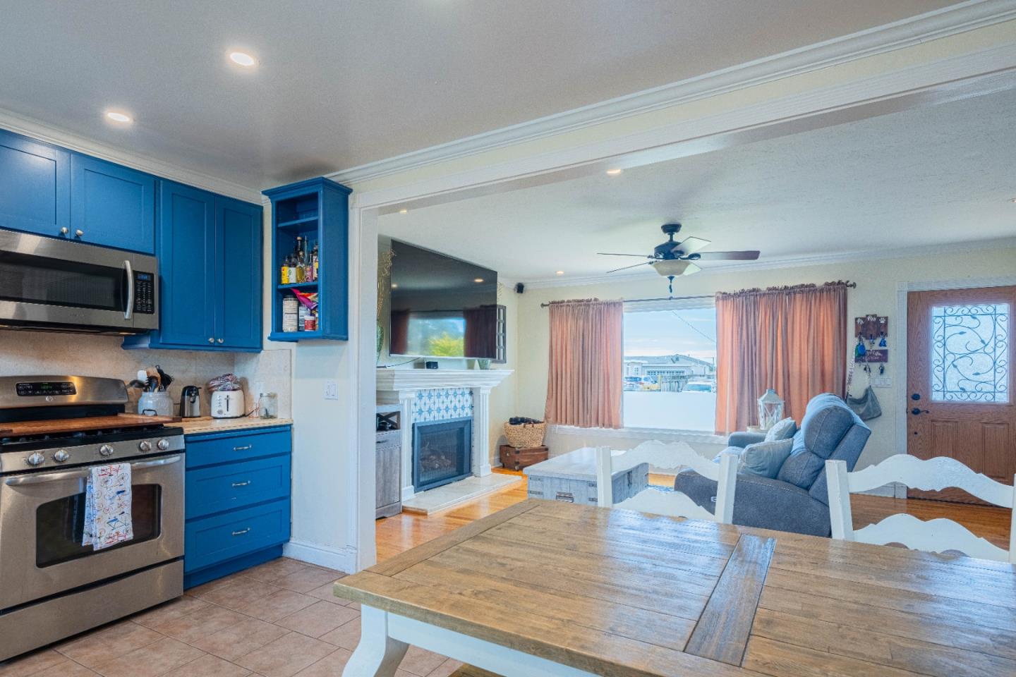 Detail Gallery Image 12 of 28 For 2080 Buchanan St, Seaside,  CA 93955 - 3 Beds | 1 Baths