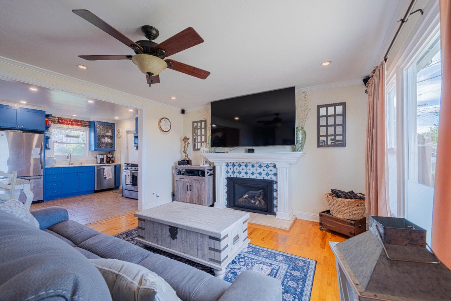 Detail Gallery Image 15 of 28 For 2080 Buchanan St, Seaside,  CA 93955 - 3 Beds | 1 Baths