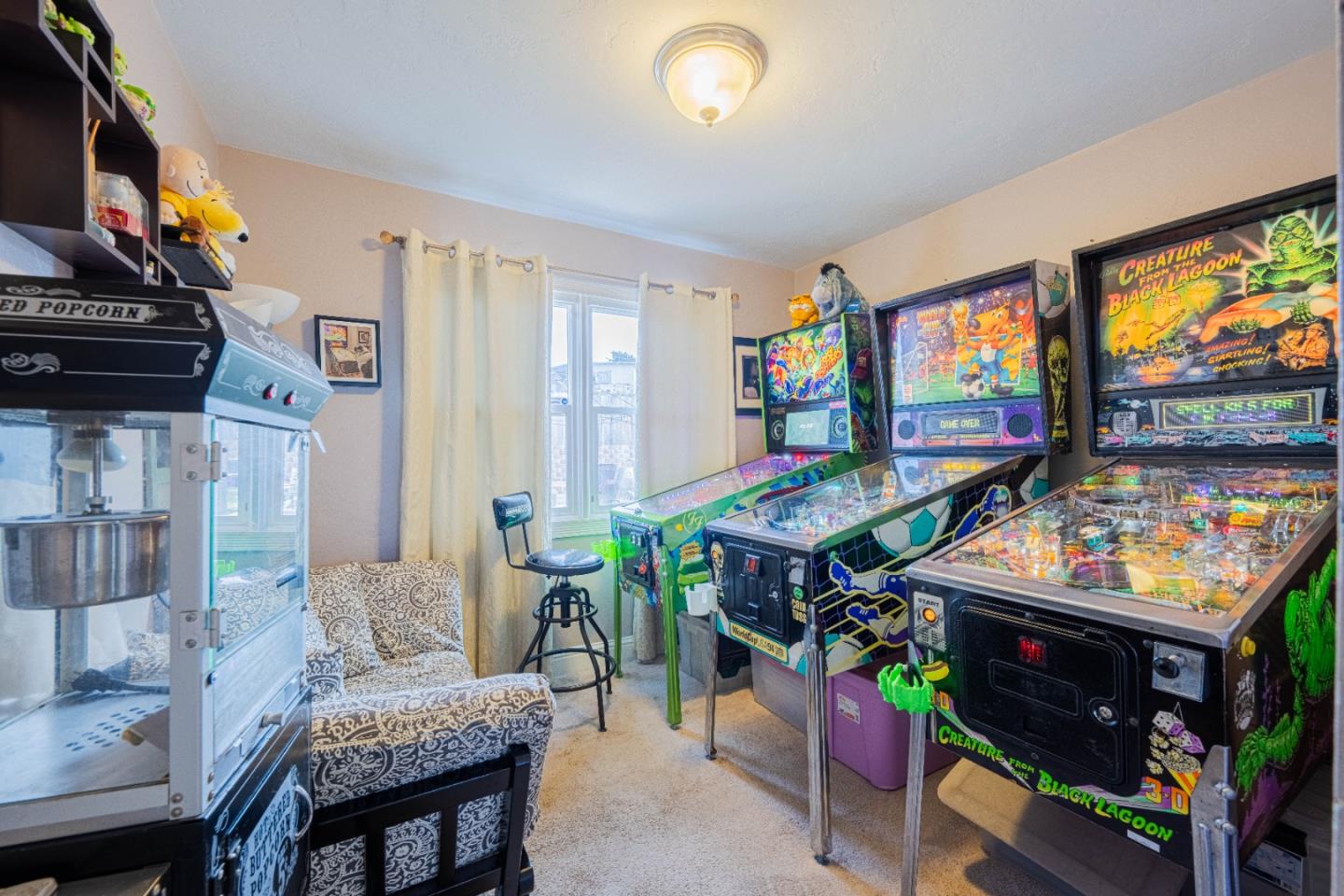 Detail Gallery Image 5 of 28 For 2080 Buchanan St, Seaside,  CA 93955 - 3 Beds | 1 Baths