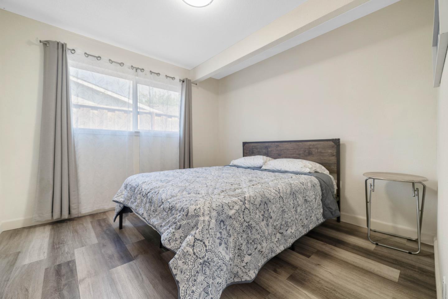 Detail Gallery Image 10 of 19 For 2507 Arctic Ave, San Jose,  CA 95111 - 3 Beds | 1/1 Baths