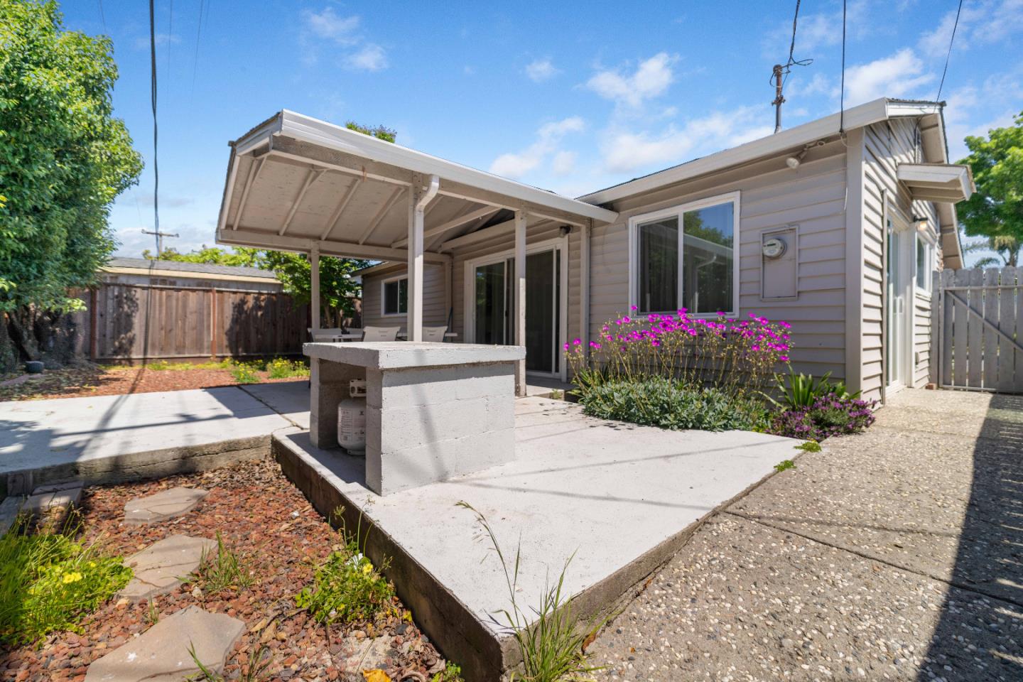 Detail Gallery Image 19 of 19 For 2507 Arctic Ave, San Jose,  CA 95111 - 3 Beds | 1/1 Baths