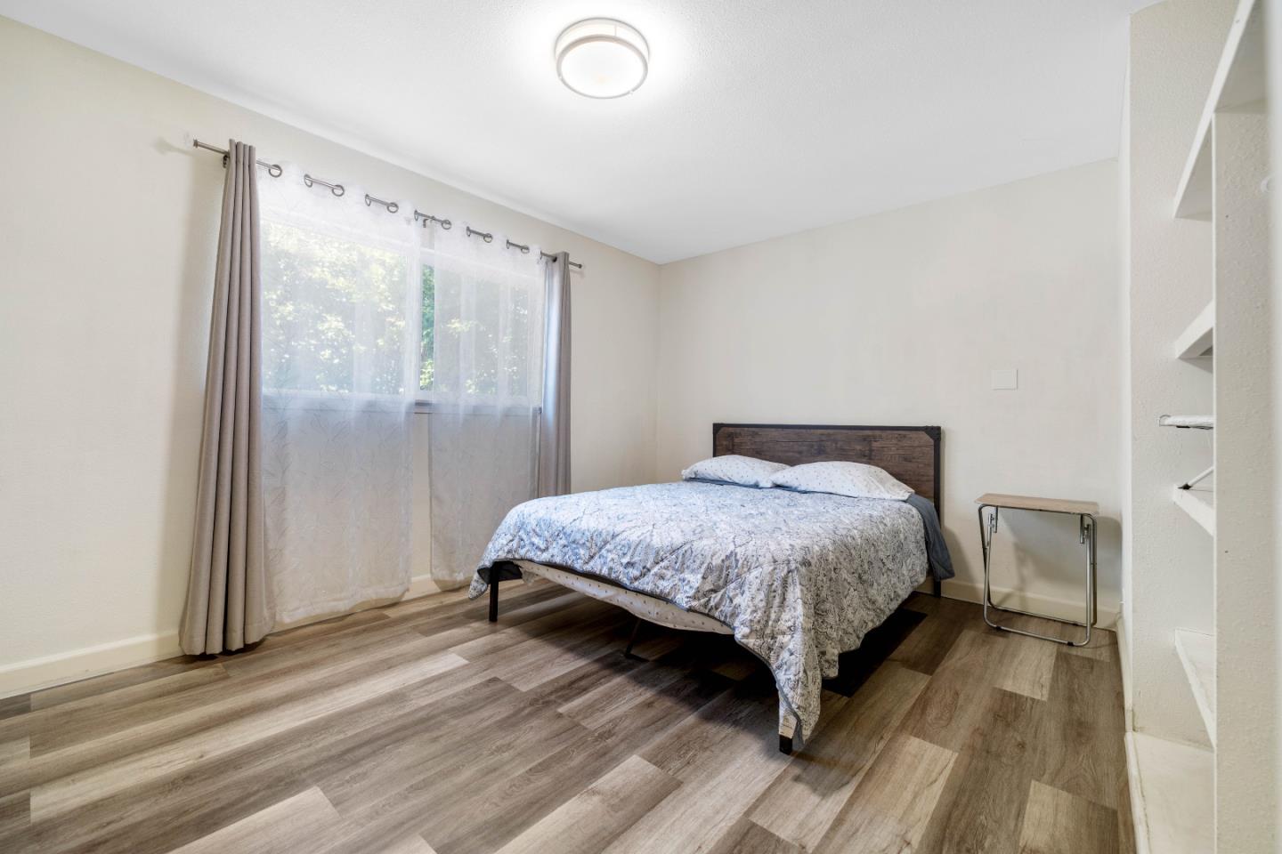 Detail Gallery Image 8 of 19 For 2507 Arctic Ave, San Jose,  CA 95111 - 3 Beds | 1/1 Baths