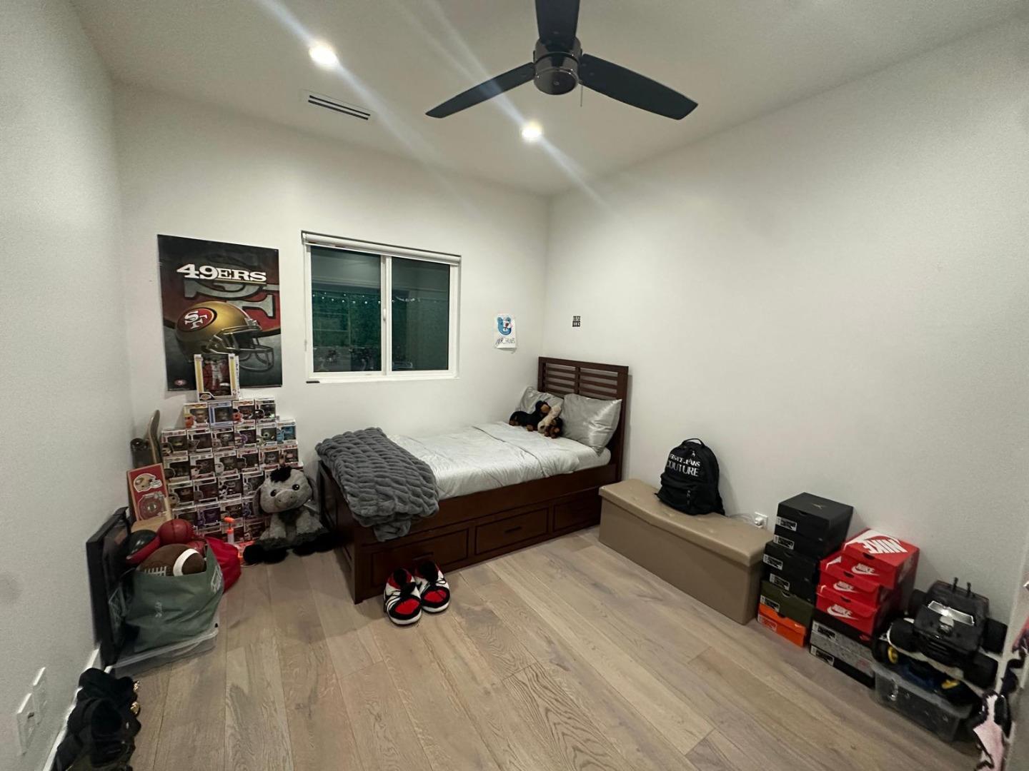 Detail Gallery Image 12 of 28 For 2175 Laurelei Ave, San Jose,  CA 95128 - 4 Beds | 3 Baths