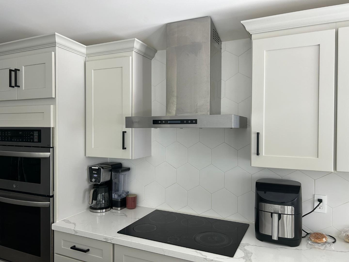 Detail Gallery Image 4 of 28 For 2175 Laurelei Ave, San Jose,  CA 95128 - 4 Beds | 3 Baths