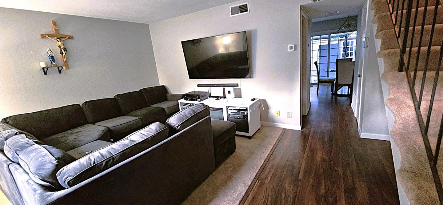 Detail Gallery Image 4 of 13 For 832 N Jackson Ave, San Jose,  CA 95133 - 3 Beds | 1/1 Baths