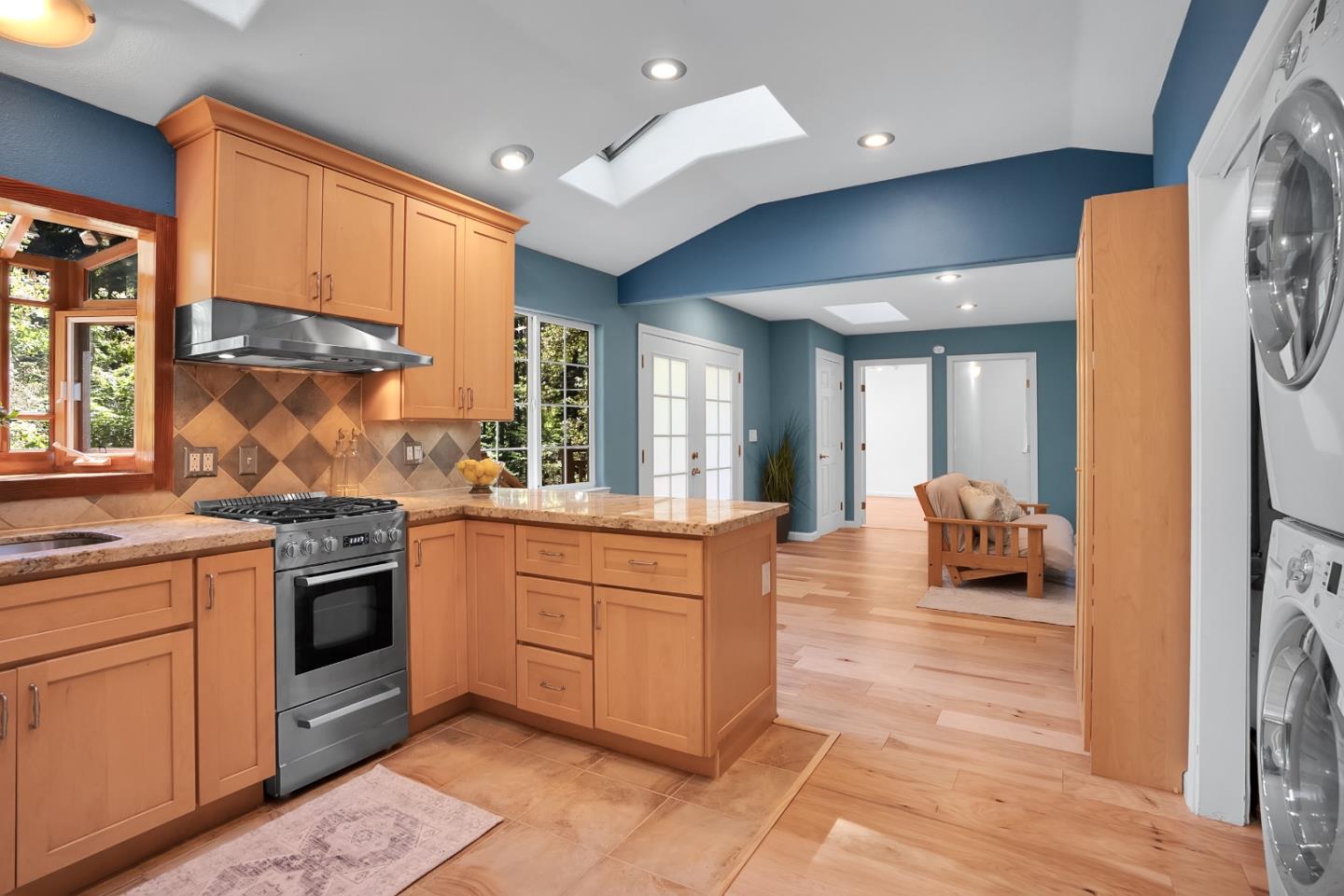 Front Image Thumbnail for ML82030851