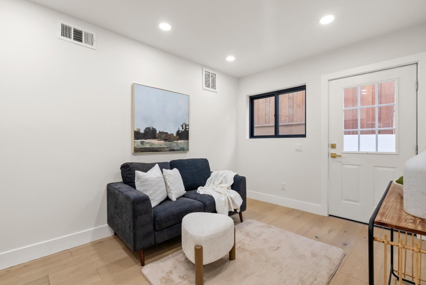 Detail Gallery Image 28 of 37 For 895 Laurel Ave, Belmont,  CA 94002 - 4 Beds | 3 Baths