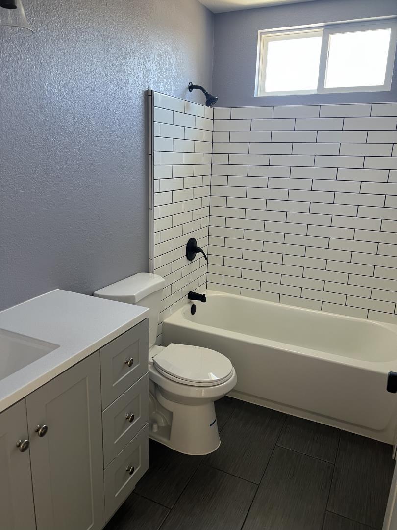 Detail Gallery Image 11 of 18 For 2674 Christine Oaks, Santa Cruz,  CA 95062 - 3 Beds | 1/1 Baths