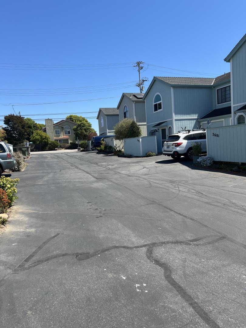 Detail Gallery Image 4 of 18 For 2674 Christine Oaks, Santa Cruz,  CA 95062 - 3 Beds | 1/1 Baths