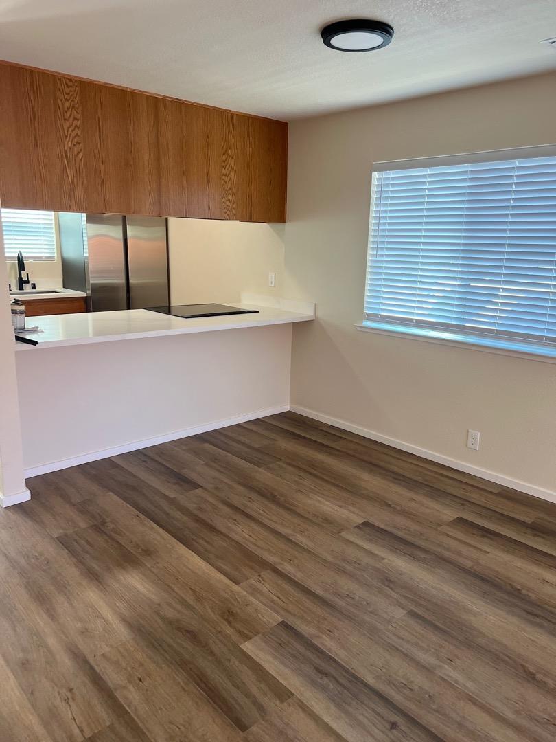 Detail Gallery Image 8 of 18 For 2674 Christine Oaks, Santa Cruz,  CA 95062 - 3 Beds | 1/1 Baths