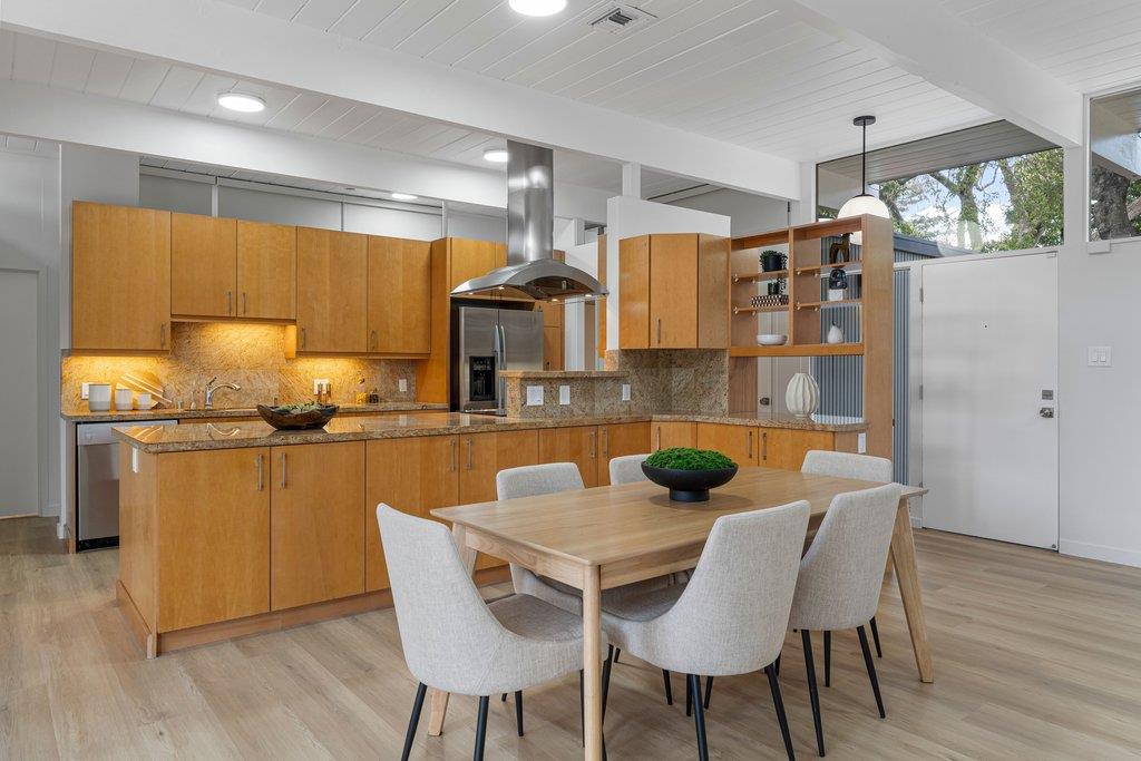 Detail Gallery Image 14 of 54 For 3925 Nelson Dr, Palo Alto,  CA 94306 - 3 Beds | 2 Baths