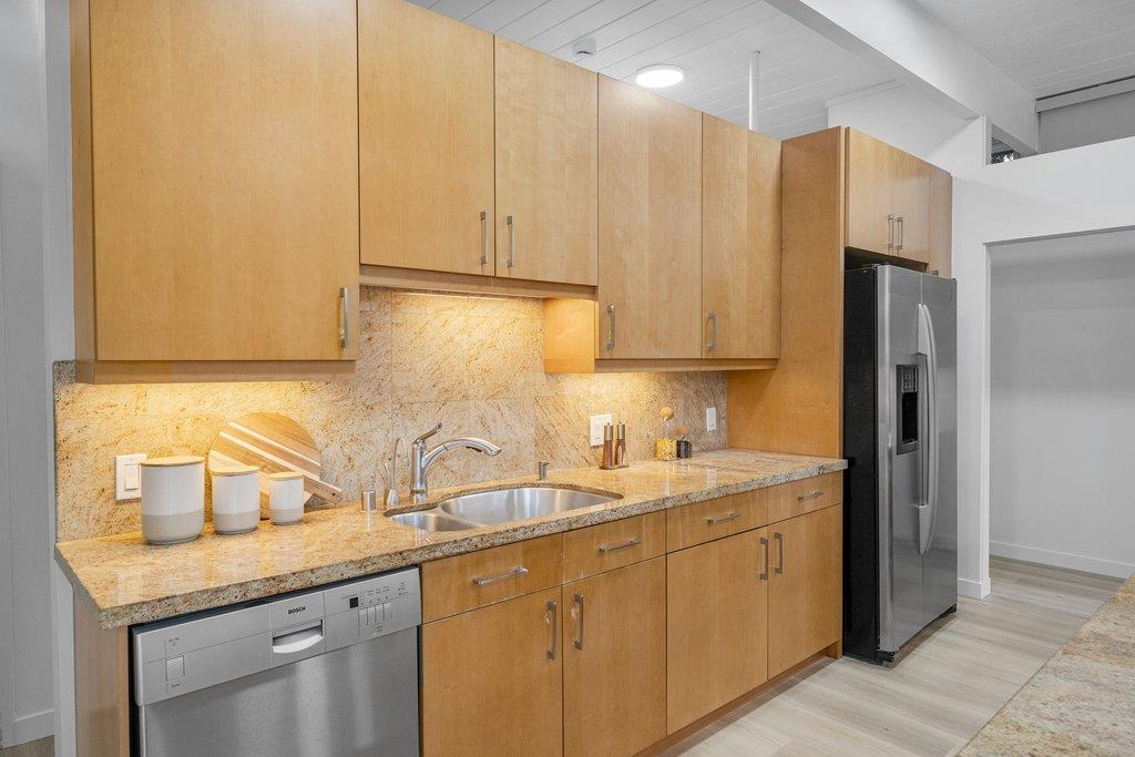 Detail Gallery Image 22 of 54 For 3925 Nelson Dr, Palo Alto,  CA 94306 - 3 Beds | 2 Baths