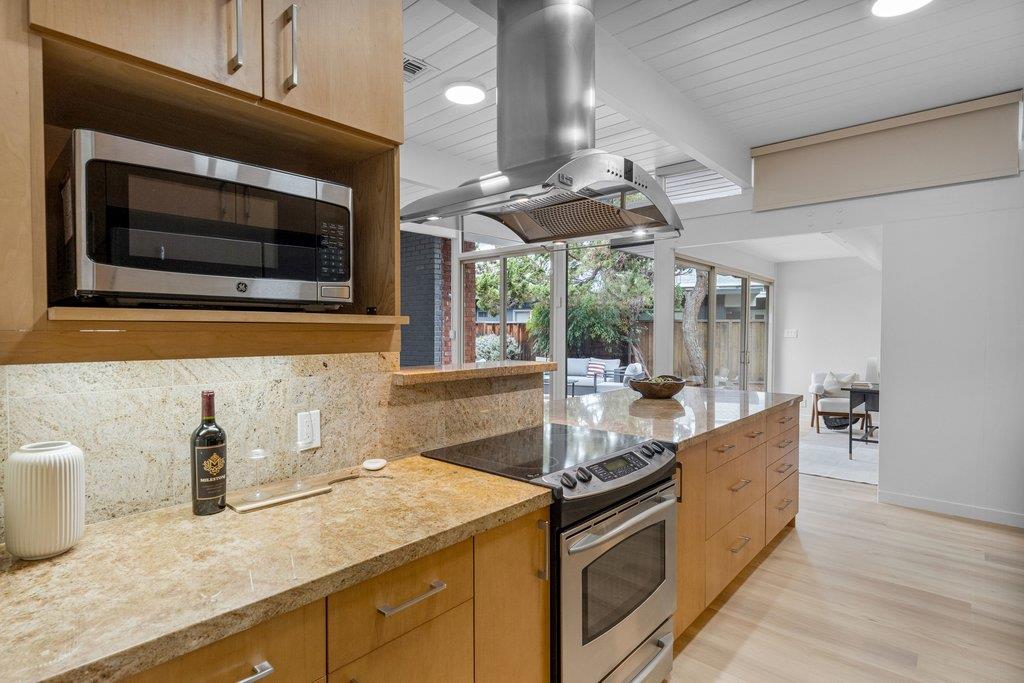 Detail Gallery Image 23 of 54 For 3925 Nelson Dr, Palo Alto,  CA 94306 - 3 Beds | 2 Baths