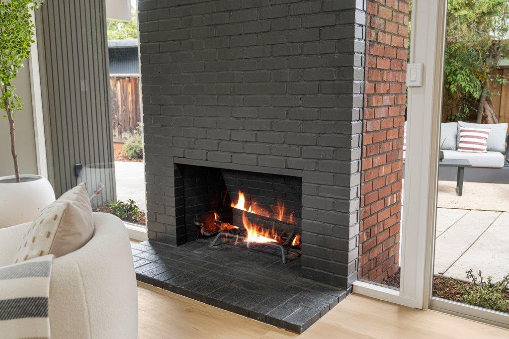 Detail Gallery Image 9 of 54 For 3925 Nelson Dr, Palo Alto,  CA 94306 - 3 Beds | 2 Baths